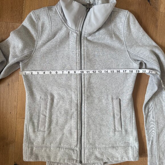 ✨ Lululemon En Route Jacket – Light Grey  Size 8–10 (No Tag) Excellent Condition - Picture 13 of 15